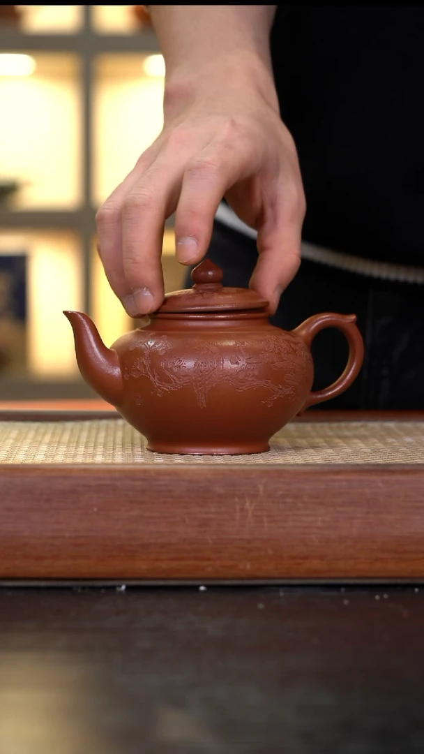 茶壶紫砂ZQ    朱泥  笑樱    刻绘   260cc 全手工