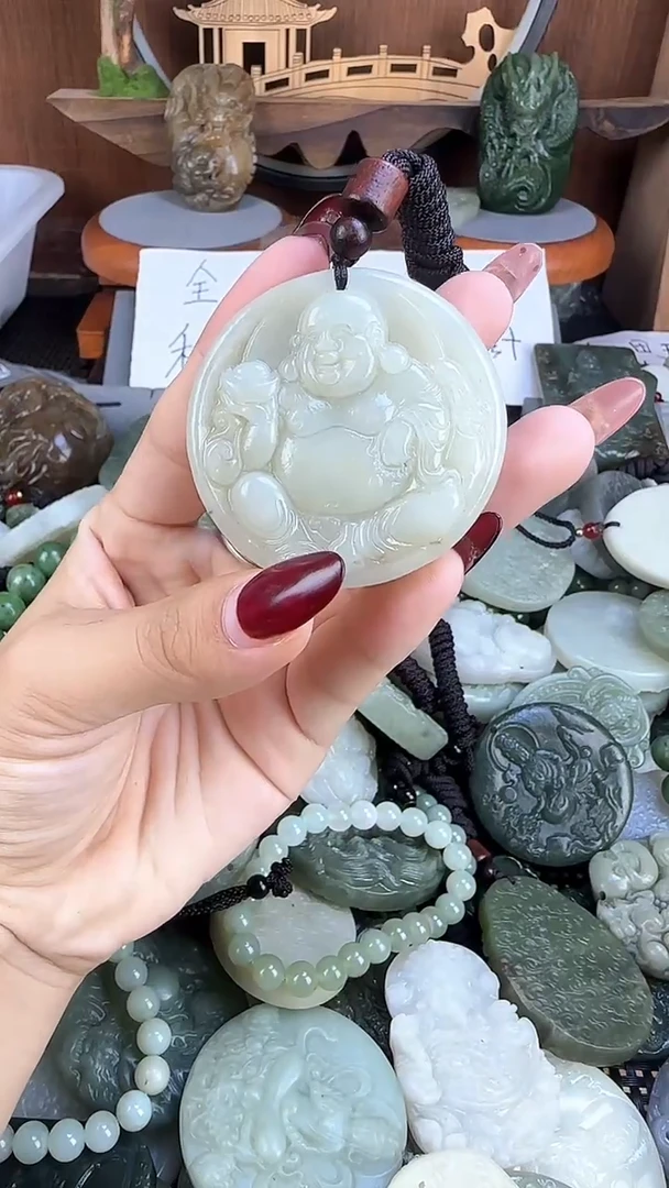 颈饰未镶嵌和田玉1