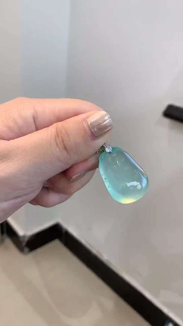未镶嵌蛇纹石玉吊坠(不含链)福瓜