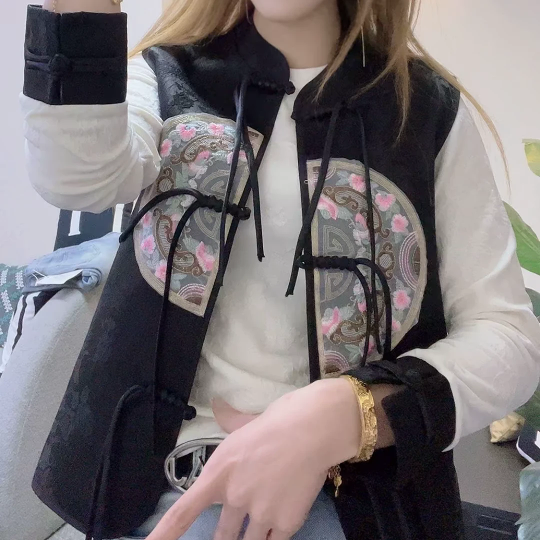 国潮风百搭时尚套装女冬季新款加绒圆领长袖小衫流苏盘扣马甲1021