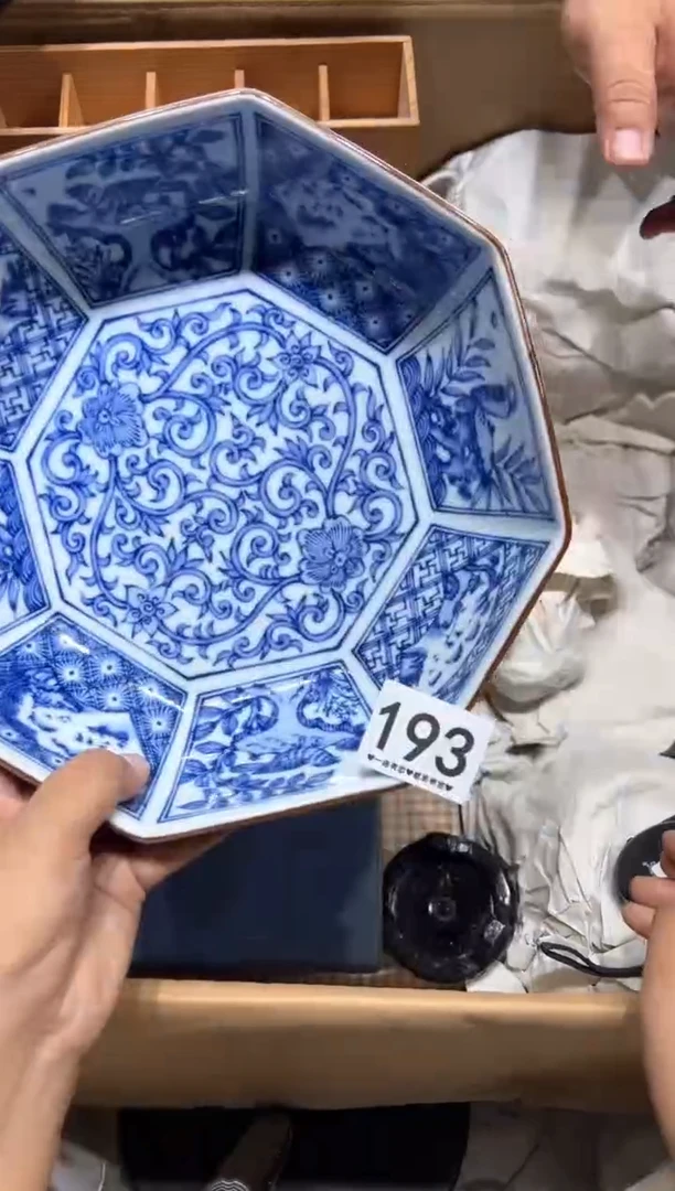 瓷片我*193............