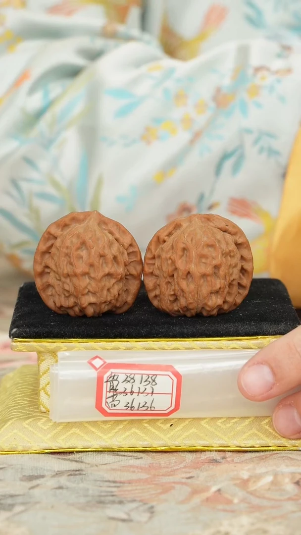 【闪购商品】文玩核桃把件非嫁接北京