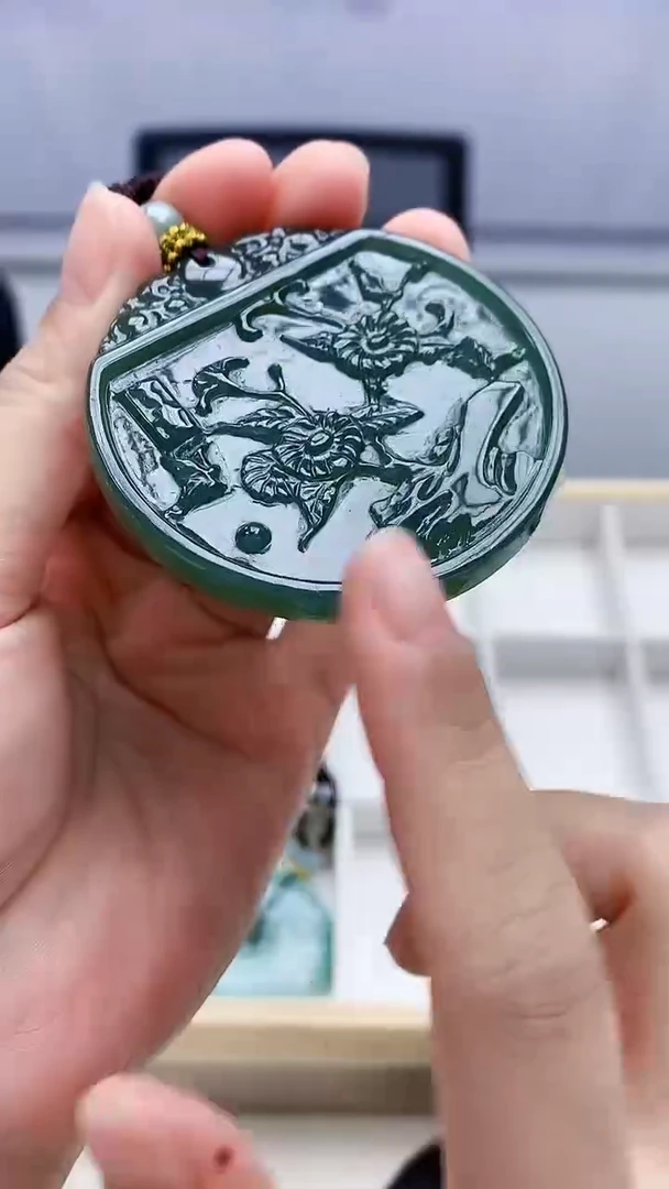 未镶嵌定制翡翠5028lr-毛货挂件60