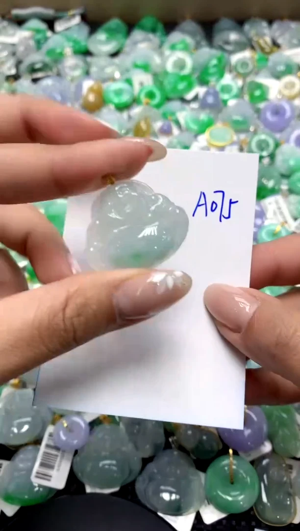 【闪购商品】翡翠颈饰18K金镶嵌111111111111111111