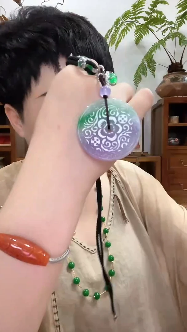 翡翠未镶嵌颈饰604