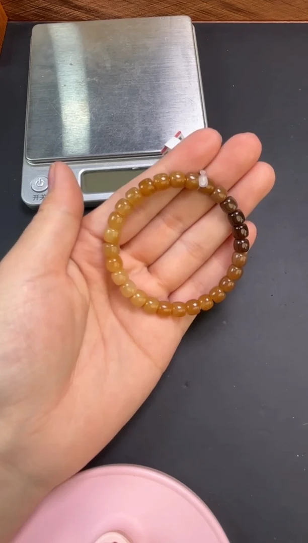 【闪购商品】和田玉手串未镶嵌且末金山微色差卡6*7直切