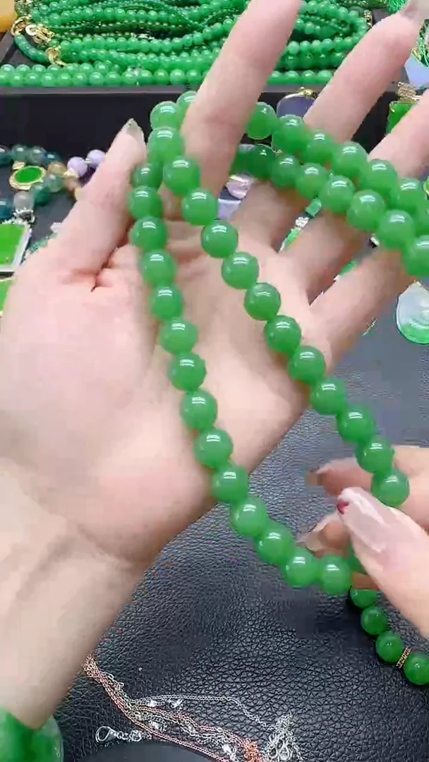 翡翠未镶嵌颈饰10mm妈妈连
