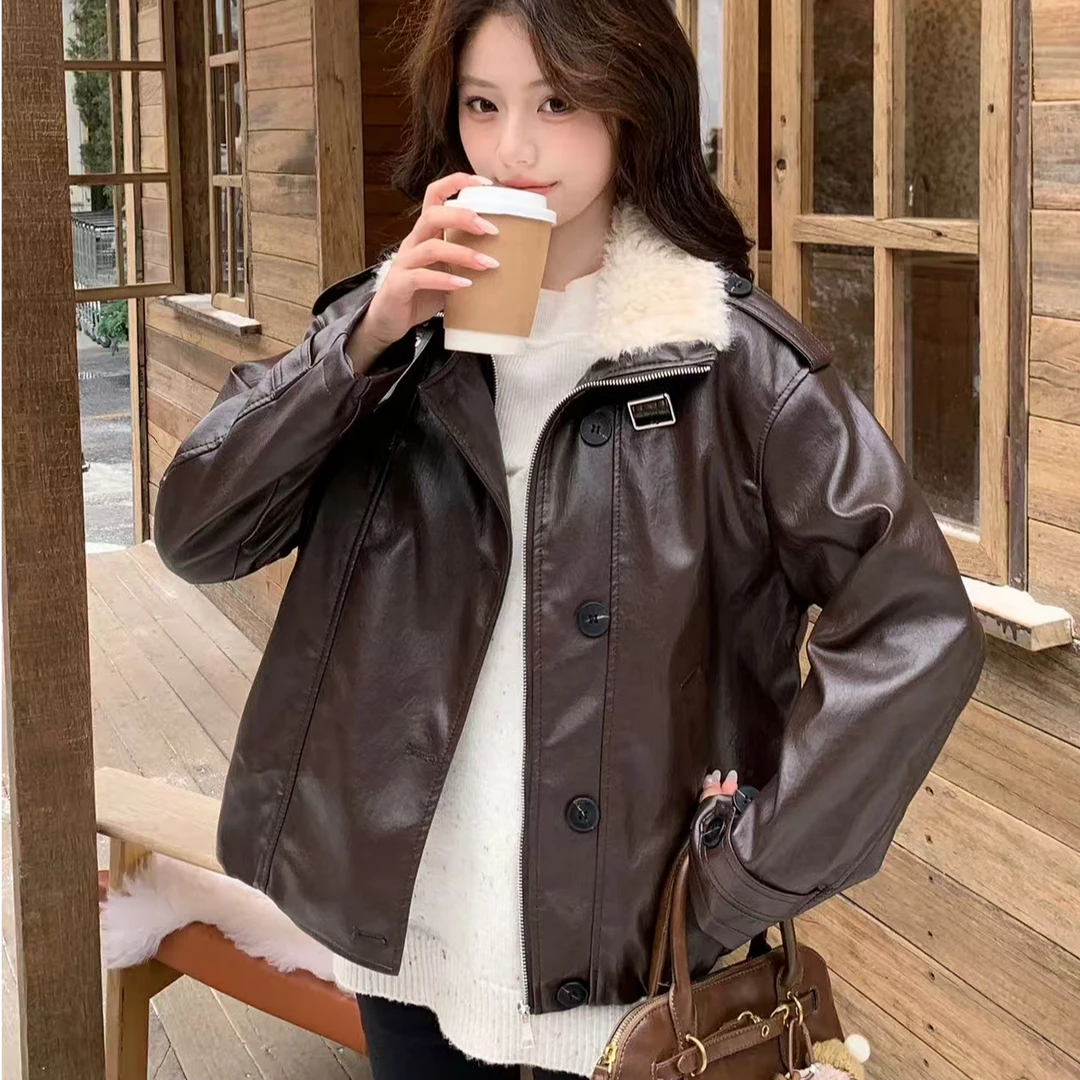 2553#(衣长58）咖色皮衣短外套女冬季2025新款保暖加绒PU皮夹克