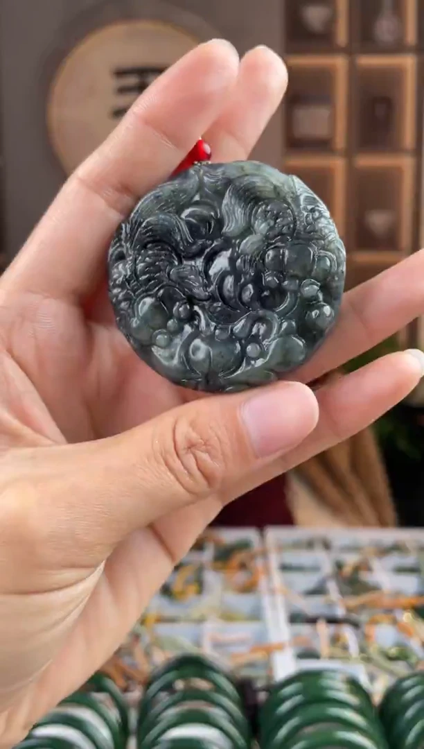颈饰未镶嵌和田玉拍一发一，拍一发一