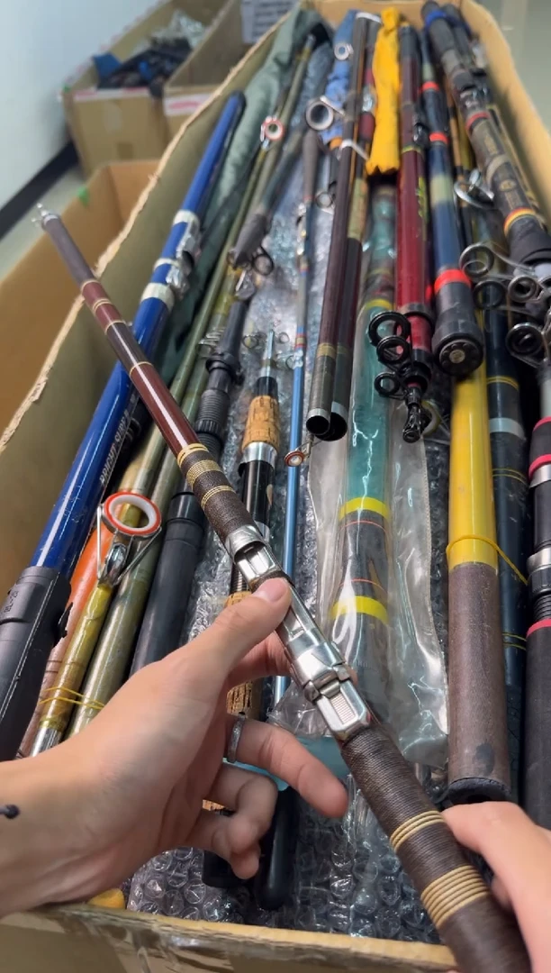 青**水 孤品微瑕， 以直播间为准  加 10元发顺丰