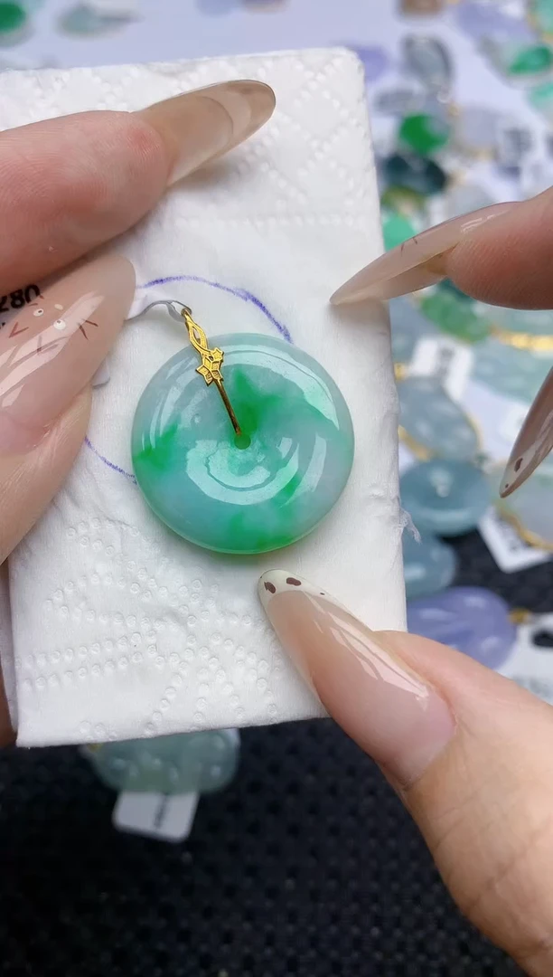 翡翠18K金镶嵌颈饰526   天然翡翠A货