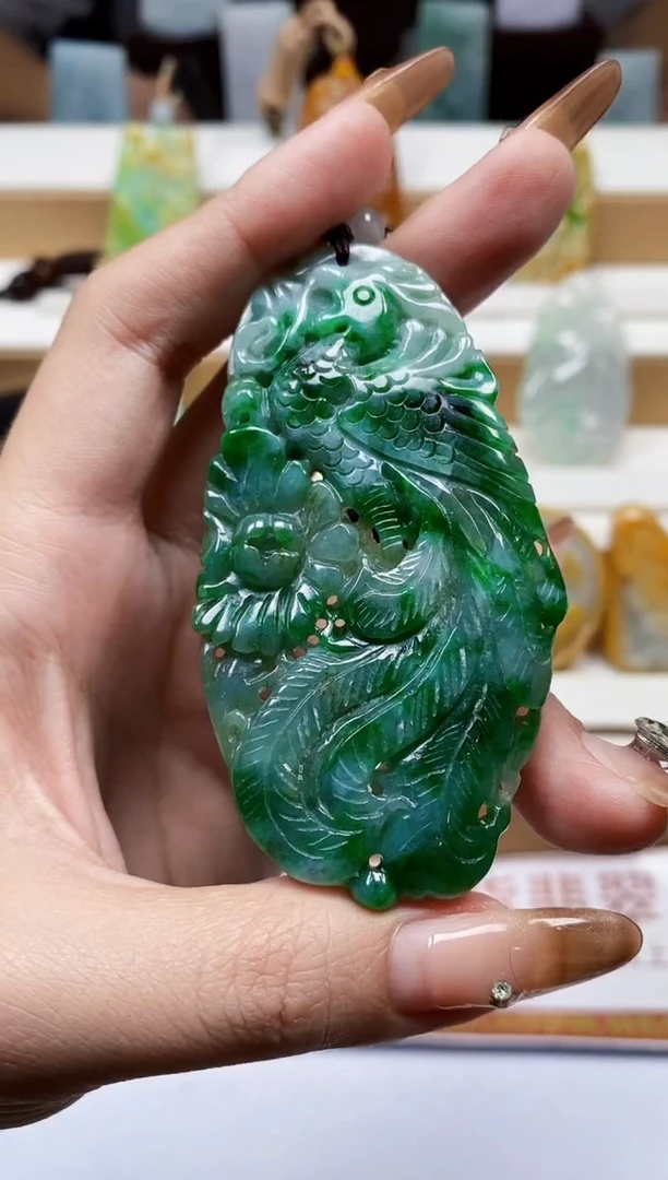 颈饰未镶嵌翡翠1