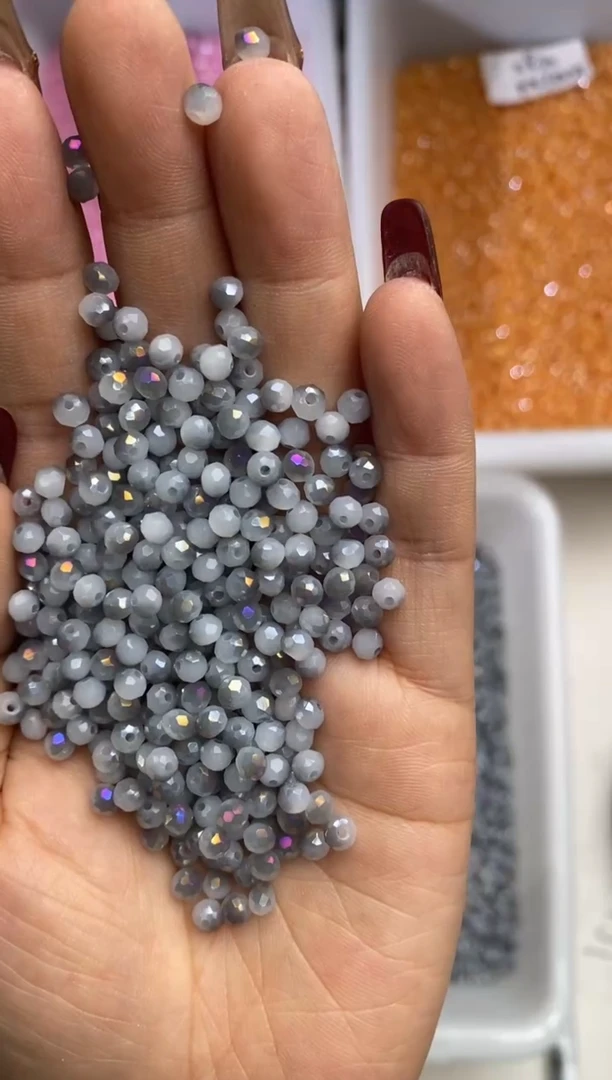 玻璃0831卡4扁半镀灰玉色500颗