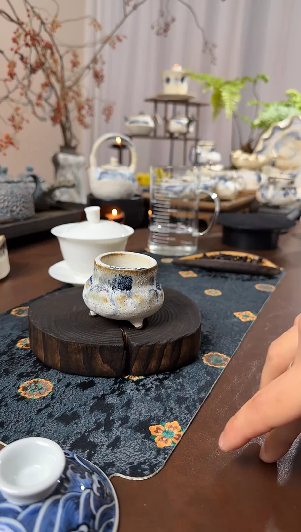 粉引  高三足杯