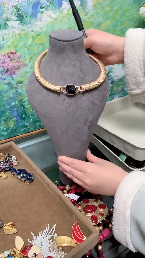 【闪购商品】瓷片楚楚中古珠宝甄选不退换