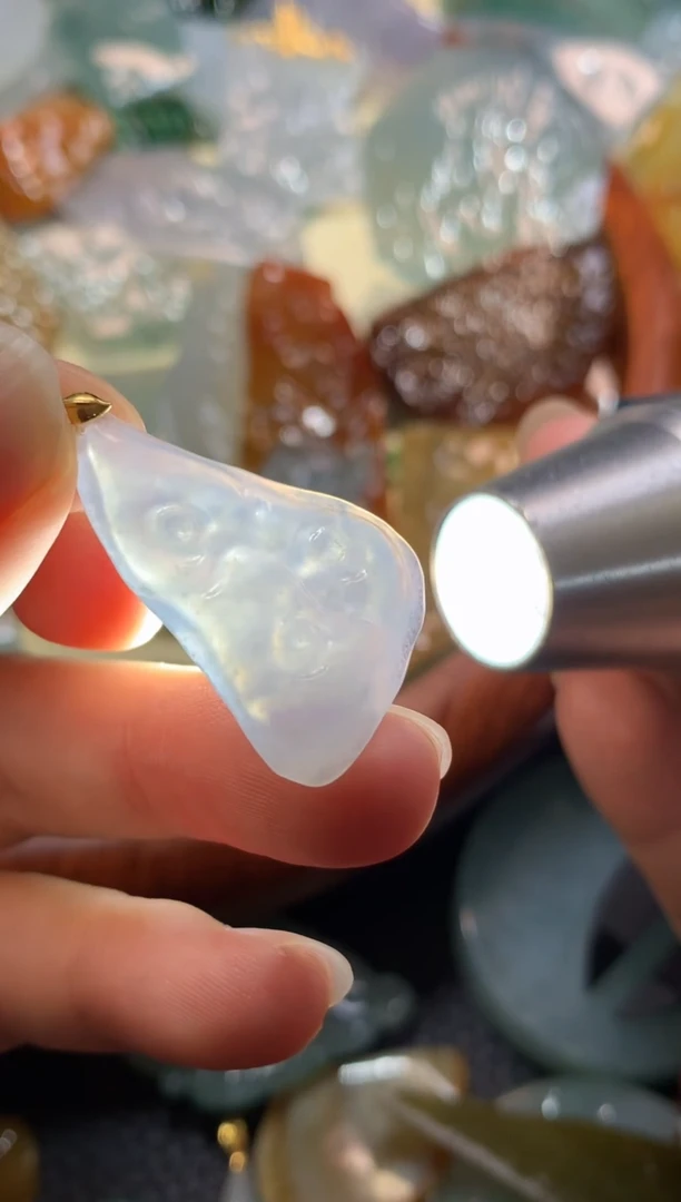 翡翠18K金镶嵌吊坠(不含链)吊坠