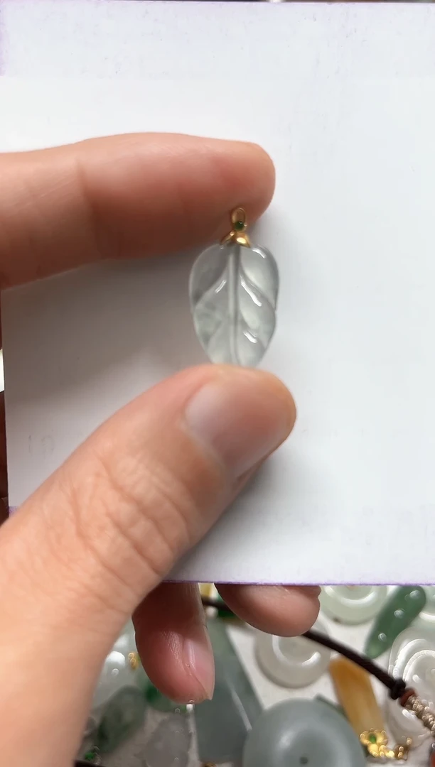 【闪购商品】翡翠颈饰18K金镶嵌天然缅甸A货翡翠吊坠