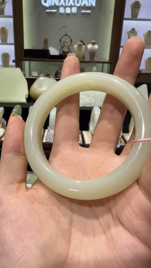 和田玉未镶嵌颈饰新疆和田玉手镯