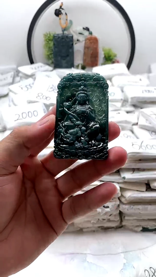 颈饰未镶嵌翡翠文殊