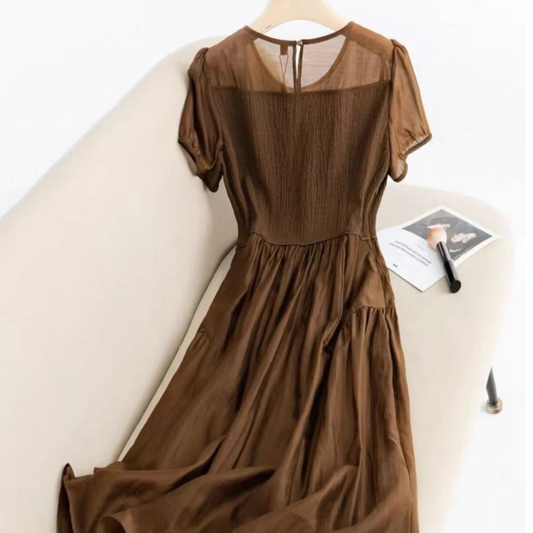 2025夏季新款纯色温柔大气修身显瘦连衣裙