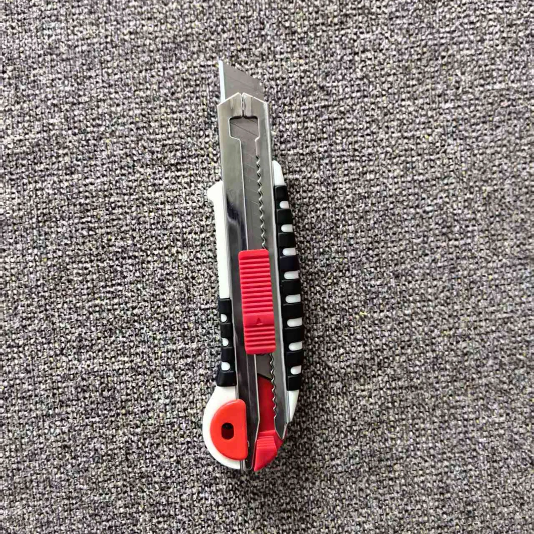 加厚重型美工刀五连发多功能工业用切割壁纸裁纸快递刀