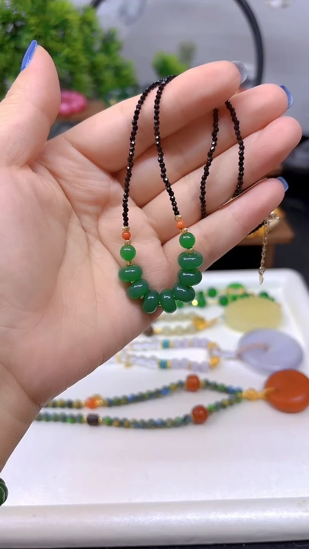 颈饰未镶嵌翡翠X365