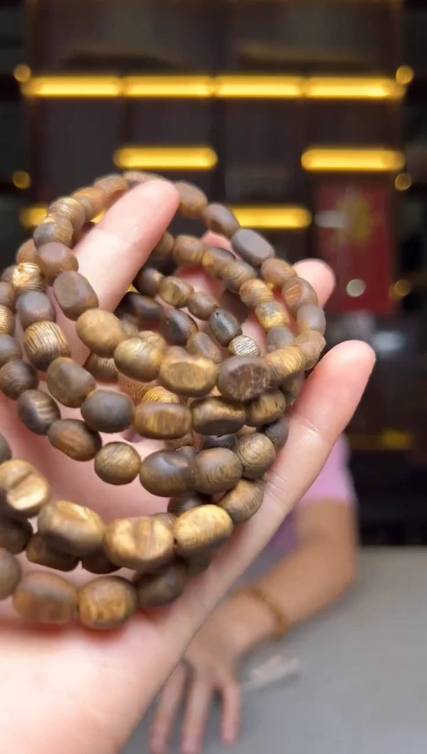 沉香碎屑沉香780号随形留疤壳子06多圈配碎屑香粉多样性发一4