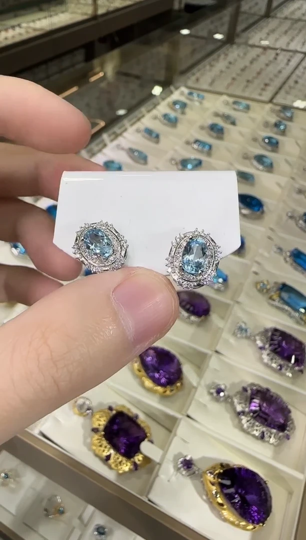 银S925镶嵌托帕石耳饰耳钉