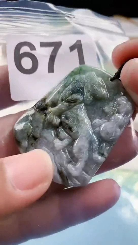 【闪购商品】翡翠颈饰未镶嵌天然翡翠吊坠挂件