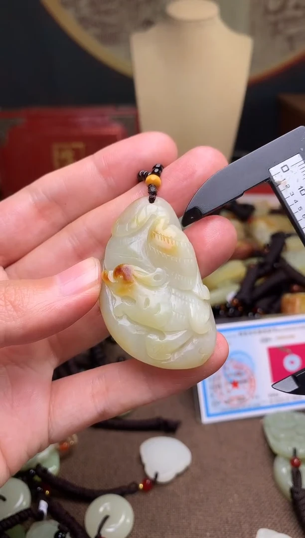 颈饰未镶嵌和田玉新疆料青海料清水和田玉吊坠