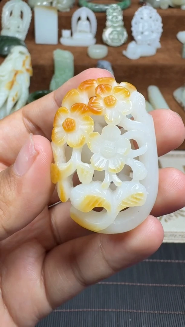 颈饰未镶嵌和田玉1