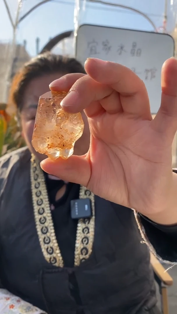 【闪购商品】水晶原石未镶嵌红泥骸骨DD821