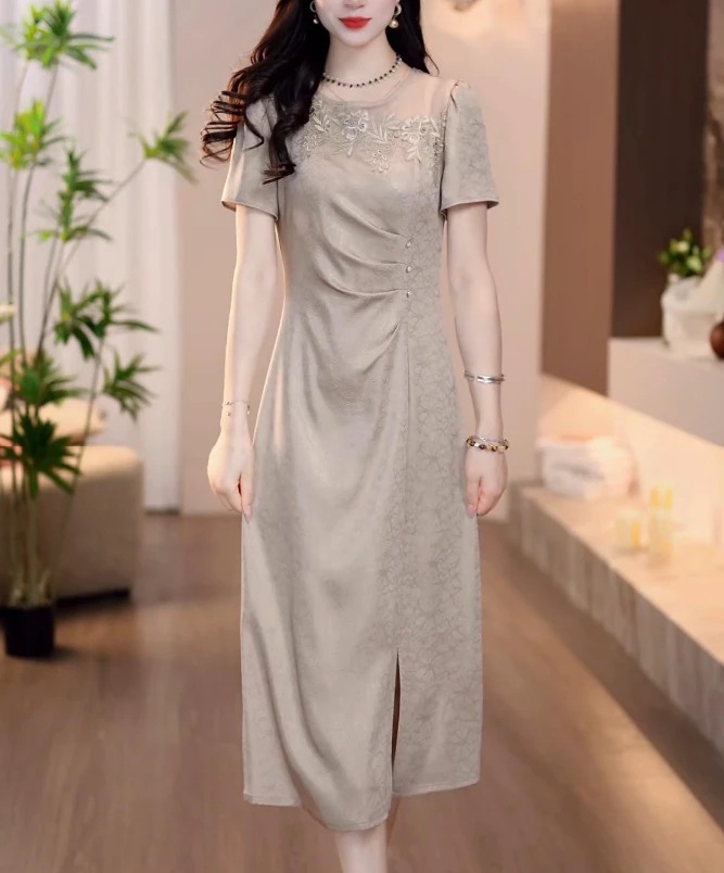 新款冰丝缎连衣裙2025新款女夏季爆款气质减龄优雅显瘦轻奢礼服