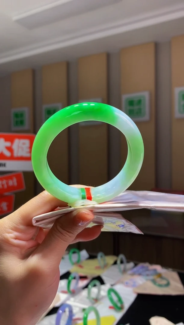 未镶嵌手镯翡翠-C66 圈口56