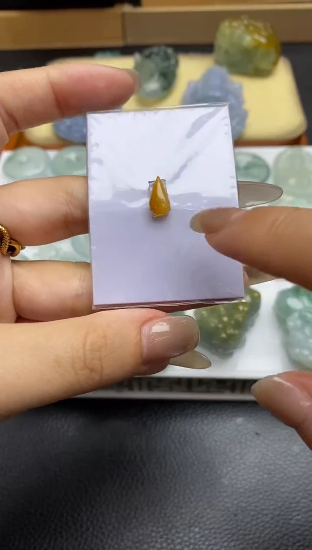 未镶嵌定制翡翠翡翠毛货~