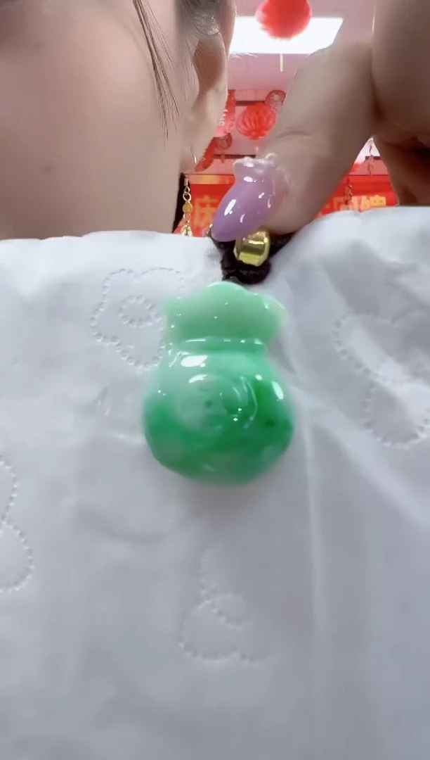 颈饰未镶嵌翡翠孤品钱袋