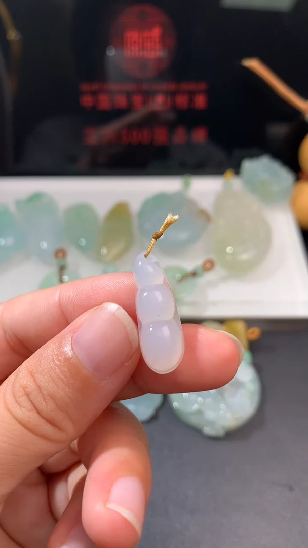 未镶嵌定制翡翠