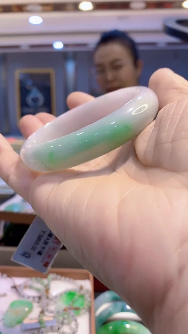 未镶嵌手镯翡翠翡翠手镯