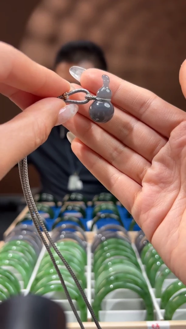 吊坠(赠链)未镶嵌和田玉烟紫 福禄 YZ-WLTHL15多样性发一