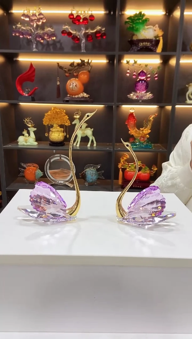 【大号】K9紫色水晶天鹅一对【带礼盒+装饰垫】