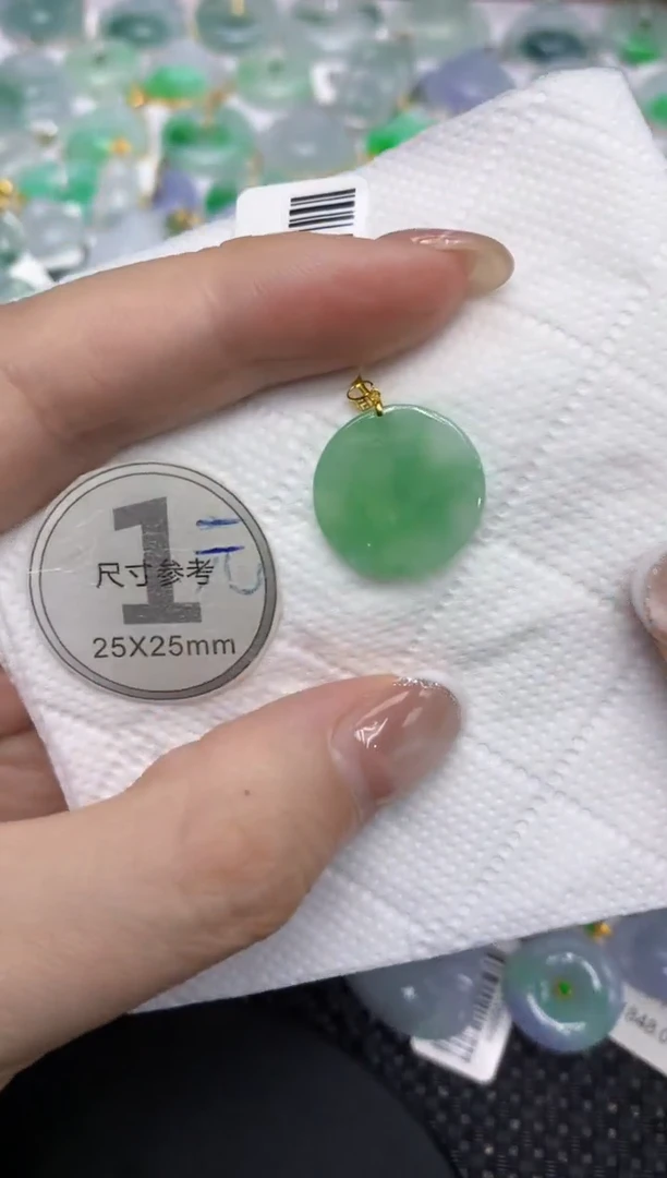 颈饰18K金镶嵌翡翠11111111