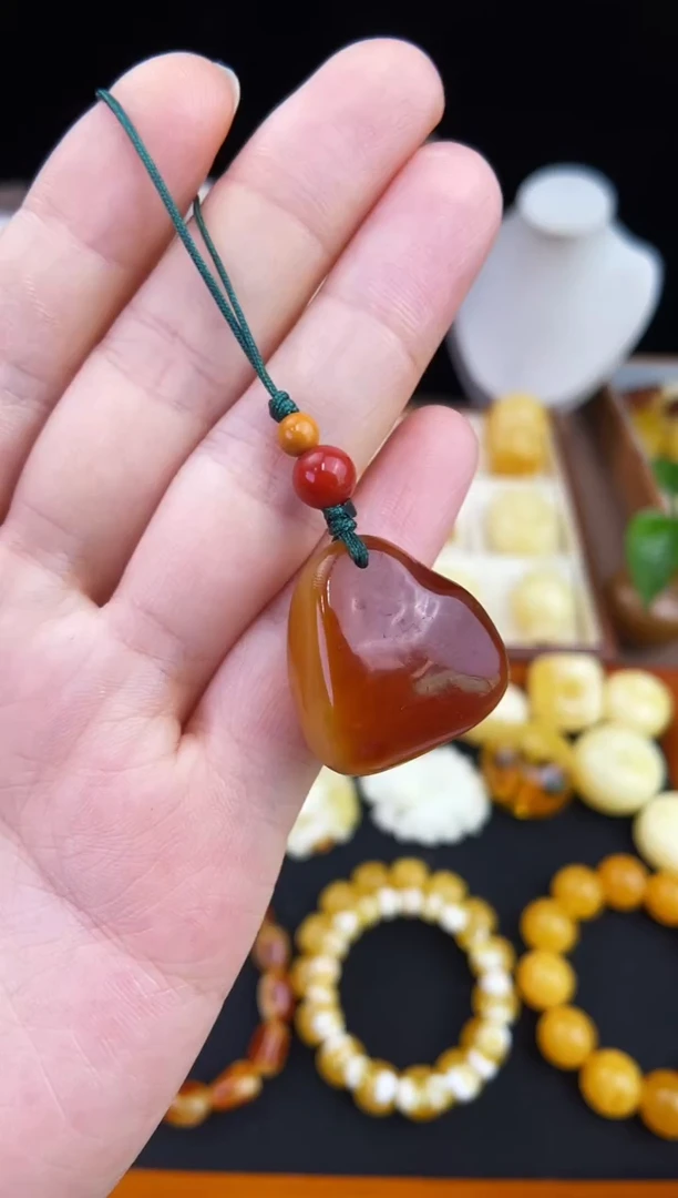琥珀未镶嵌珠宝奇石柒月