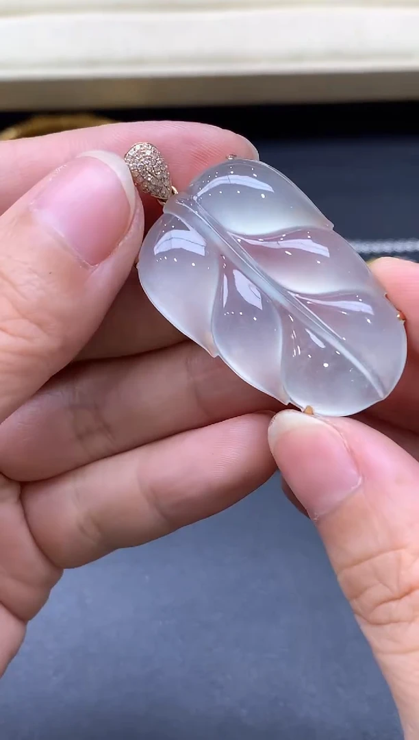 颈饰18K金镶嵌翡翠682-中国好珍宝