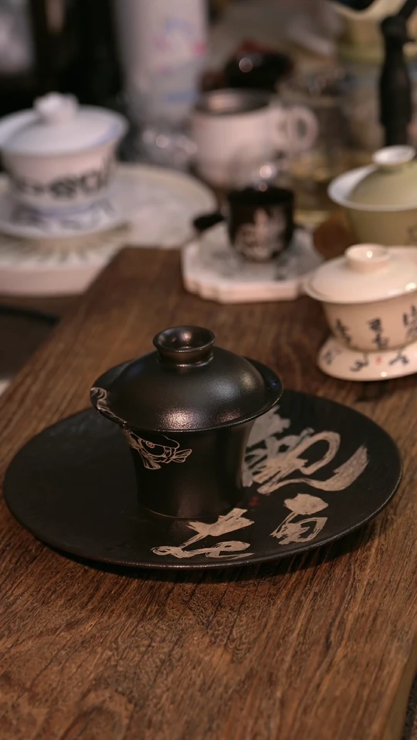 【观自在】原创手绘釉下宝相盖碗