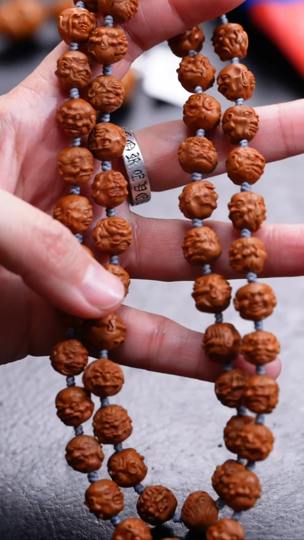 【闪购商品】橄榄核吊坠橄榄核