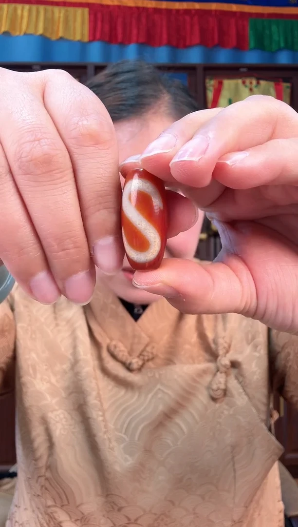 无非金属红肉古珠