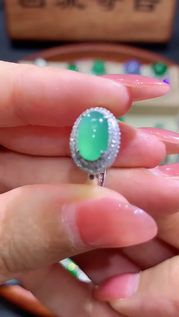 翡翠戒指18K金镶嵌15团购