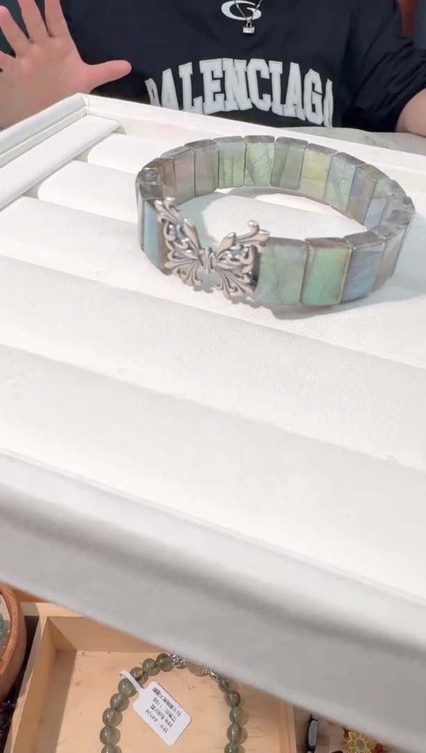 【闪购商品】长石手链银S925镶嵌灰月手牌蝴蝶款