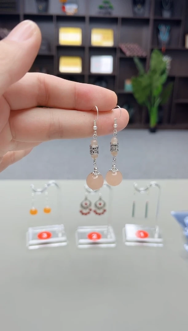 未镶嵌耳钉玛瑙/玉髓338002