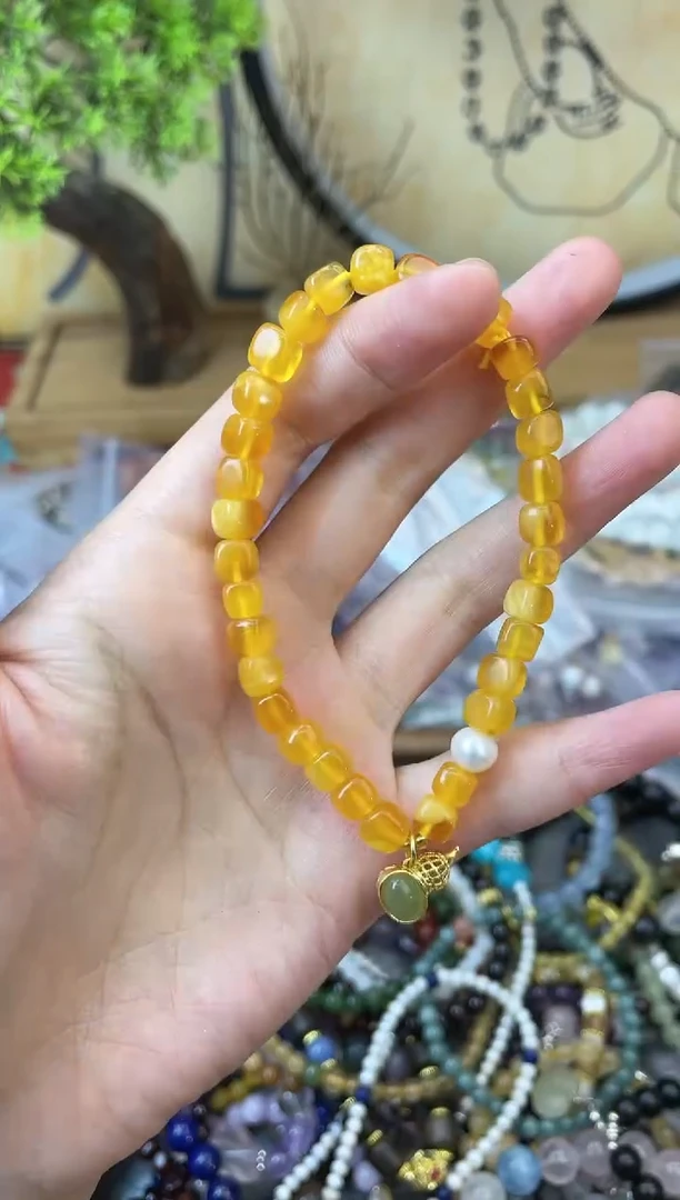 【闪购商品】蜜蜡手链未镶嵌133手串